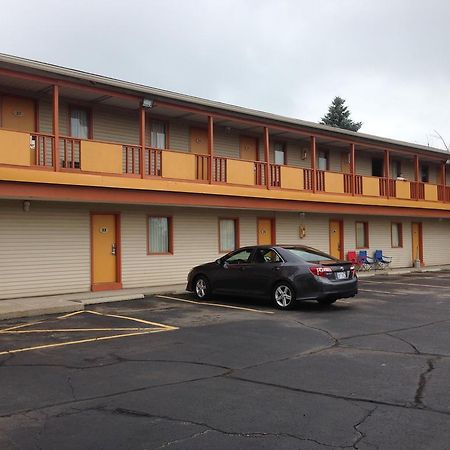 Cadet Motor Inn - Coldwater Luaran gambar